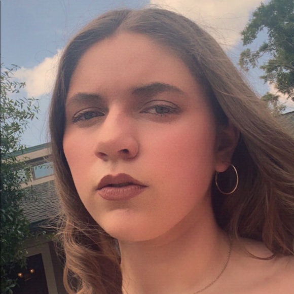 Meet your Posher, Kaylee - Picture 1 of 1